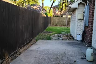 618 Rivercove Dr, Garland, TX 75044 - Photo 17