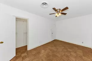 908 Yale St, River Oaks, TX 76114 - Photo 17