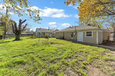 908 Yale Street, River Oaks, TX 76114 - Photo 23