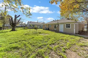 908 Yale St, River Oaks, TX 76114 - Photo 23