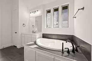 328 Alina St, Burleson, TX 76028 - Photo 23