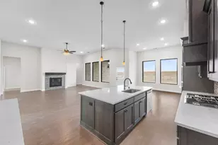 136 Lila Lk Dr, Waxahachie, TX 75165 - Photo 5