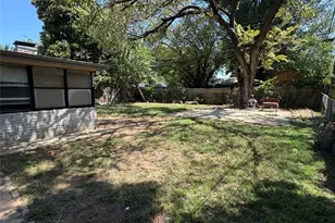 408 Simmons Dr, Hurst, TX 76053 - Photo 15