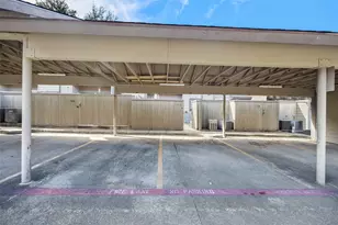 9910 Royal Ln, Dallas, TX 75231 - Photo 17