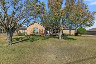 517 Hiwasee Rd, Waxahachie, TX 75165 - Photo 1