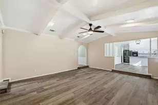 211 Opal St, Hewitt, TX 76643 - Photo 5