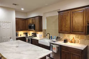 2002 Brianna Ln, Arlington, TX 76001 - Photo 15