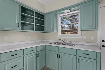 602 Enfield Drive, Marshall, TX 75672 - Photo 13