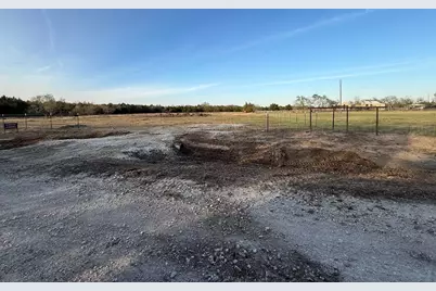 908 Lcr 240, Mexia, TX 76667 - Photo 1
