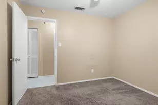 1108 Paula Dr, Arlington, TX 76012 - Photo 15