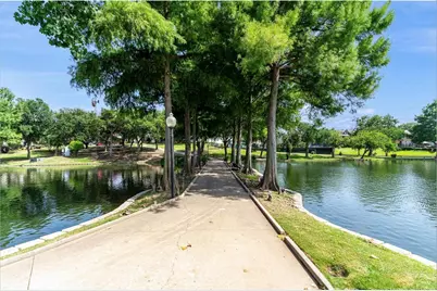 2901 Country Place Circle, Carrollton, TX 75006 - Photo 23