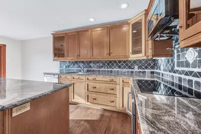 2901 Country Place Circle, Carrollton, TX 75006 - Photo 9