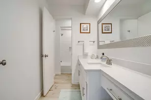 208 Meadowhill Dr, Benbrook, TX 76126 - Photo 27