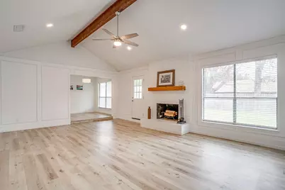 208 Meadowhill Drive, Benbrook, TX 76126 - Photo 11