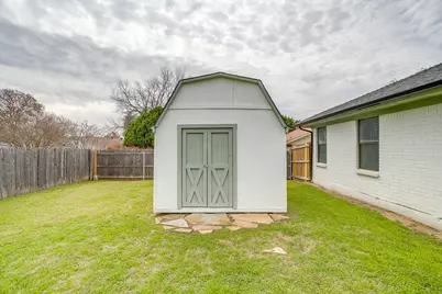 208 Meadowhill Drive, Benbrook, TX 76126 - Photo 39