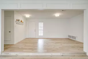 208 Meadowhill Dr, Benbrook, TX 76126 - Photo 7