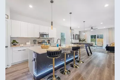 2610 Birmingham Avenue, Dallas, TX 75215 - Photo 3