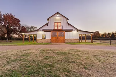 1512 E Henderson Street, Cleburne, TX 76031 - Photo 23