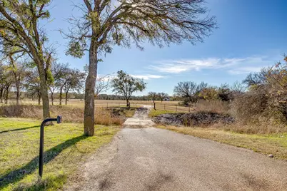 1512 E Henderson Street, Cleburne, TX 76031 - Photo 5
