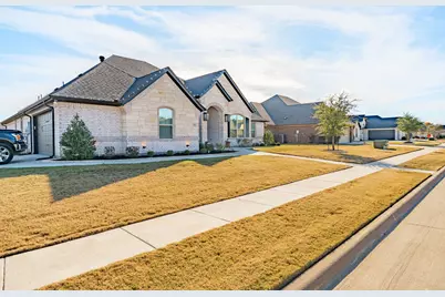 412 Fowler Drive, Granbury, TX 76048 - Photo 5