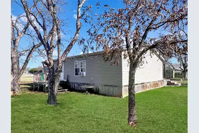 1100 Alford Street, Graham, TX 76450 - Photo 7