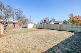 1327 Southern Blvd, Cleburne, TX 76033 - Photo 35