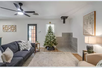 1327 Southern Boulevard, Cleburne, TX 76033 - Photo 9