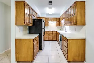 6517 Oak Forest Ct, Fort Worth, TX 76112 - Photo 13