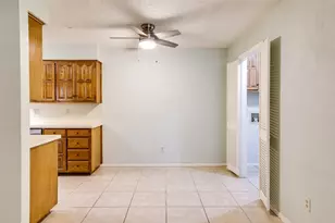 6517 Oak Forest Ct, Fort Worth, TX 76112 - Photo 9