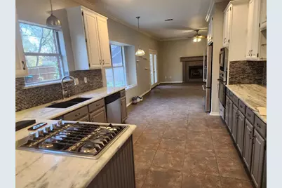 3316 Sir Stewart Circle, Grand Prairie, TX 75052 - Photo 3