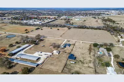 10422 Strittmatter Road, Pilot Point, TX 76258 - Photo 29