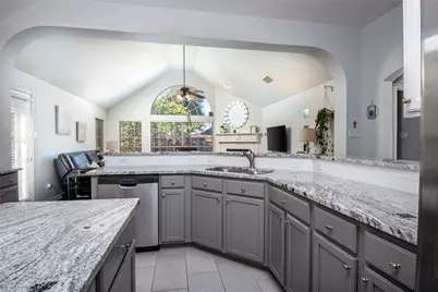 2409 Chesterwood Drive, Little Elm, TX 75068 - Photo 3