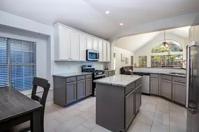 2409 Chesterwood Drive, Little Elm, TX 75068 - Photo 9