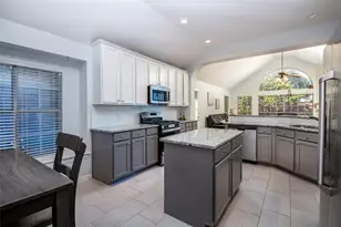 2409 Chesterwood Dr, Little Elm, TX 75068 - Photo 9