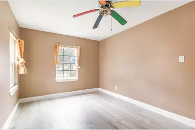 517 Thompson Street, Irving, TX 75061 - Photo 17