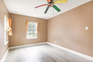 517 Thompson St, Irving, TX 75061 - Photo 17