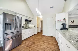 9702 El Patio Dr, Dallas, TX 75218 - Photo 9