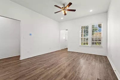 759 N Eddy Avenue, Denison, TX 75020 - Photo 9