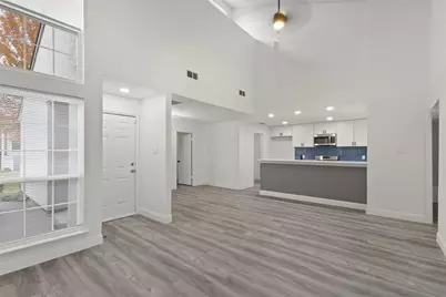 12816 Woodbend Court, Dallas, TX 75243 - Photo 9