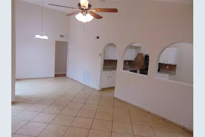 9402 Sugarberry Road, Dallas, TX 75249 - Photo 5