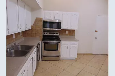 9402 Sugarberry Road, Dallas, TX 75249 - Photo 19