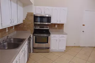 9402 Sugarberry Rd, Dallas, TX 75249 - Photo 19