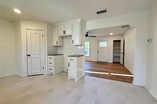 1104 W 10th St, McGregor, TX 76657 - Photo 9