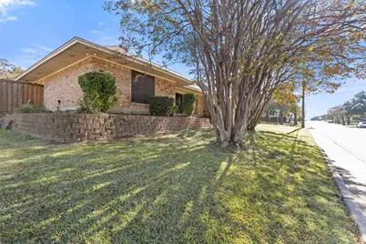 320 S Irving Heights Drive, Irving, TX 75060 - Photo 3