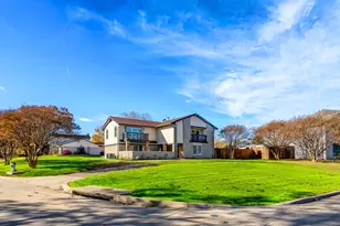 401 Point Royal Dr, Rowlett, TX 75087 - Photo 1