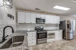 1921 Pelican Dr N, Pelican Bay, TX 76020 - Photo 7