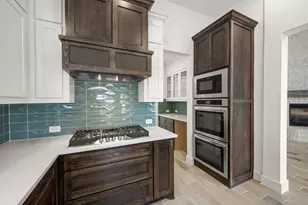 312 Lovett Ln, Burleson, TX 76028 - Photo 13