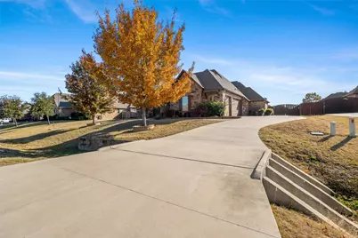 1317 Bluff Springs Drive, Fort Worth, TX 76052 - Photo 5