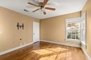 817 Edgefield Rd, Fort Worth, TX 76107 - Photo 15