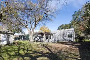 817 Edgefield Rd, Fort Worth, TX 76107 - Photo 5